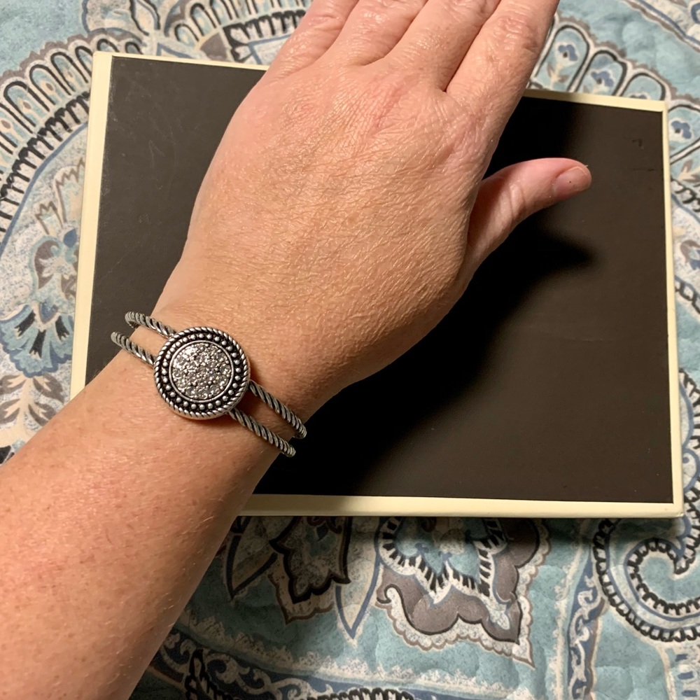 NEW. Two Paparazzi Bracelets. Silver and Gold.